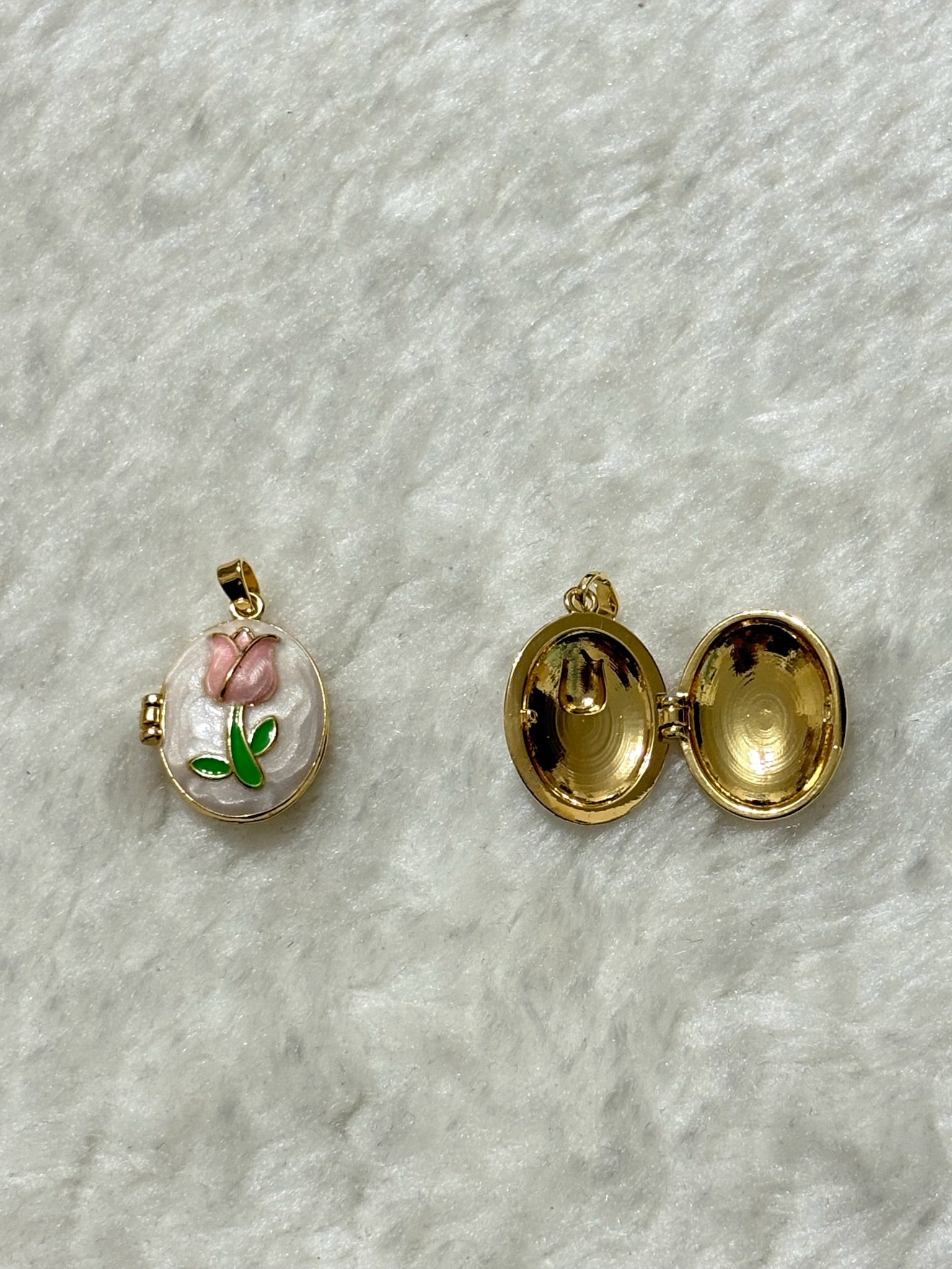 Oval Locket Charm - Pink Tulip